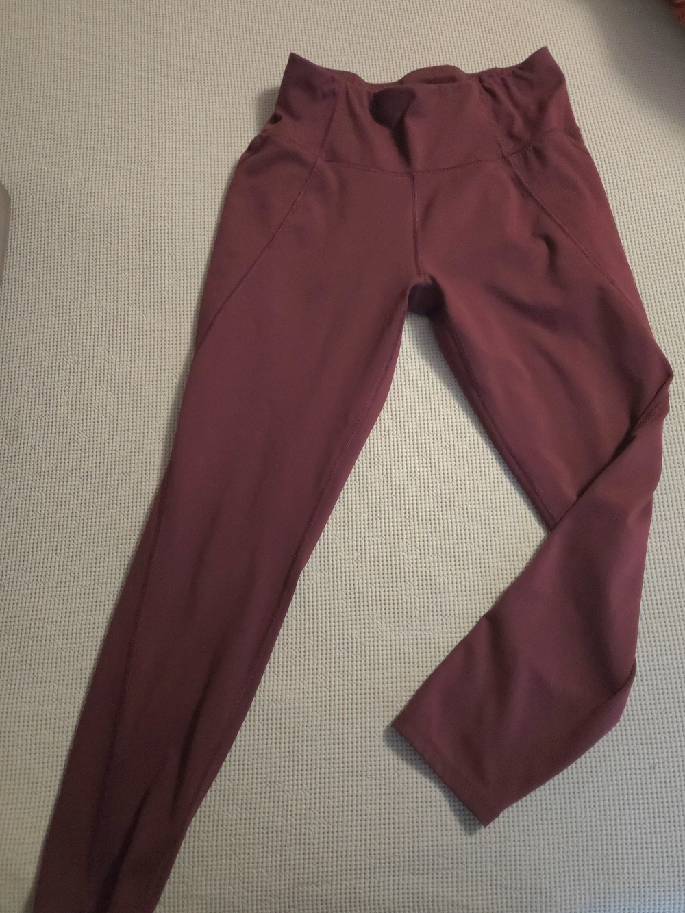 Women’s High-Waist Performance Leggings in Burgundy